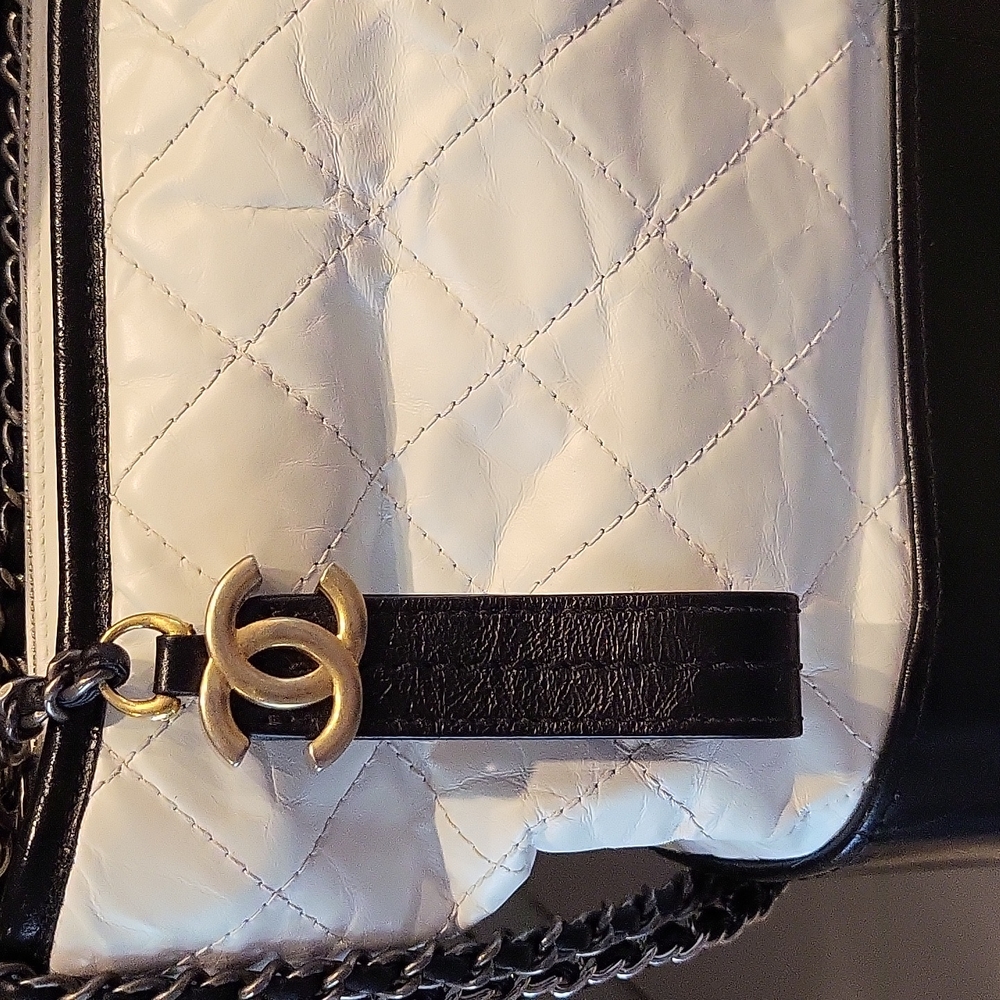 SOLD 🚫 Chanel Gabrielle Bag - Picture 4 of 10